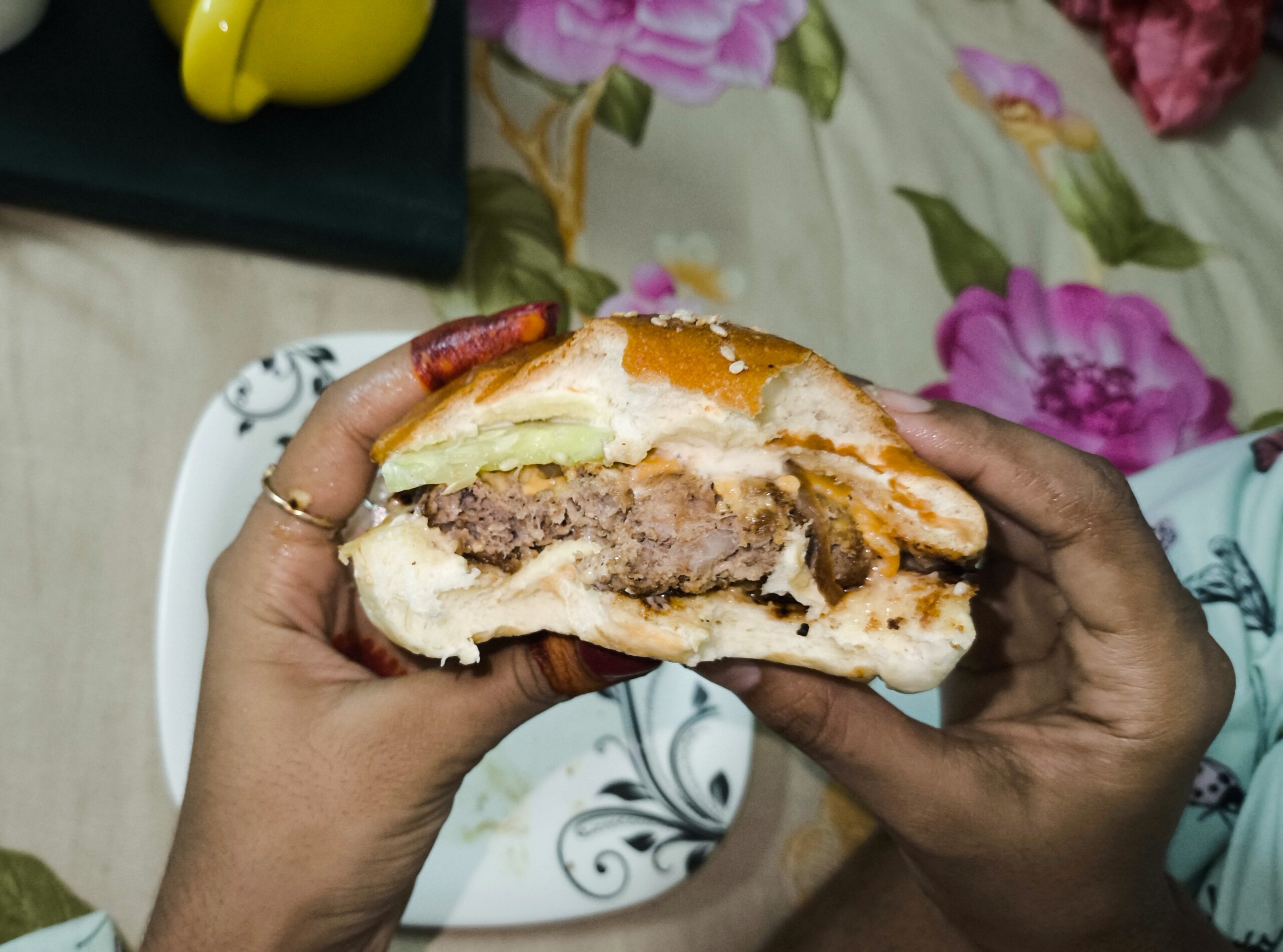 Beef cheeseburger
